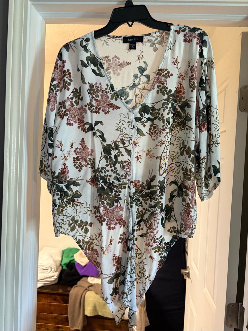 Karen Kane White Floral V-Neck Tie-Front Top with Green Leaves